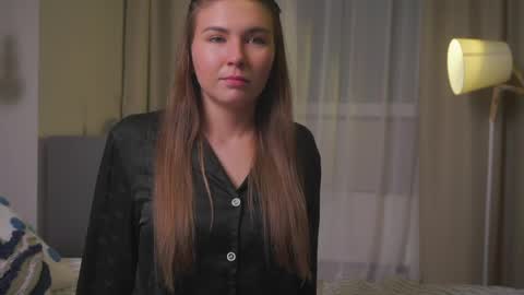 Hi my name is Kim  online show from 04-20-26, 05:16