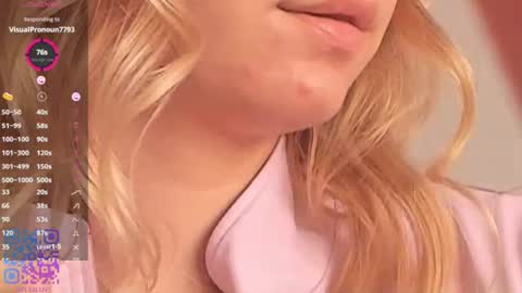Snapshot of margarethowell chatting on 07-23-26, 01:58 Margaret online show from 07-23-26, 01:58