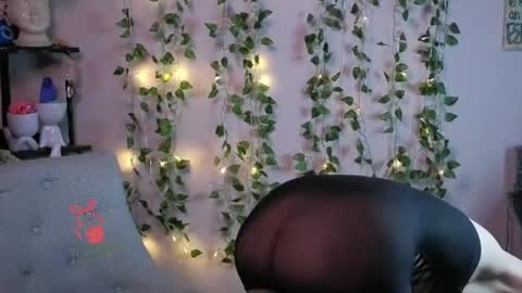 Margaux Savant online show from 09-16-25, 03:18