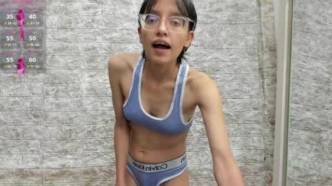 Aitana online show from 01-24-25, 04:59