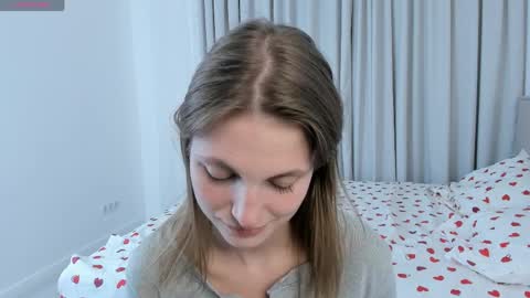 Mia online show from 04-01-26, 07:11