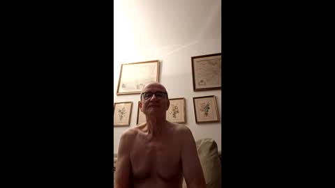 Snapshot of marginalie chatting on 04-01-26, 03:51 marginalie online show from 04-01-26, 03:51
