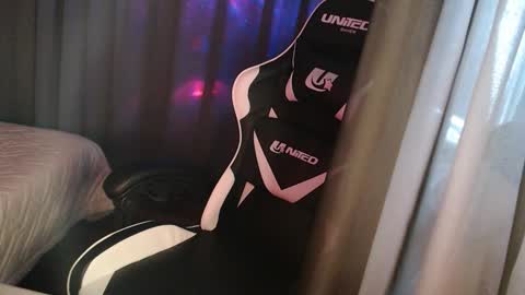 Snapshot of margoo_77 chatting on 10-05-25, 04:33 Margoo online show from 10-05-25, 04:33