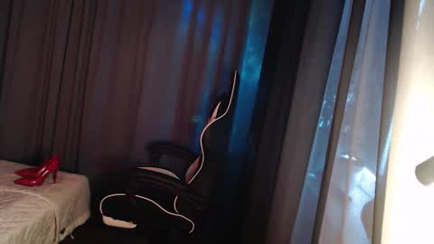 Snapshot of margoo_77 chatting on 10-20-25, 02:23 Margoo online show from 10-20-25, 02:23