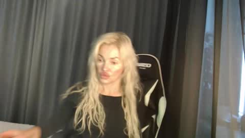 Snapshot of margoo_77 chatting on 10-22-25, 09:31 Margoo online show from 10-22-25, 09:31