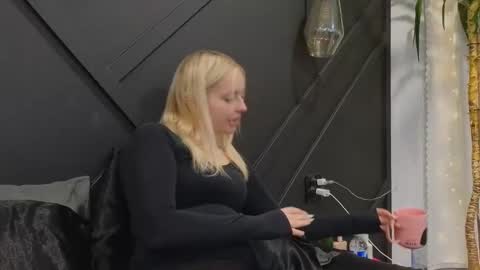 margot_robbie7 online show from 01-29-25, 01:27