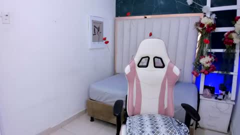 Margot  online show from 06-23-26, 12:36