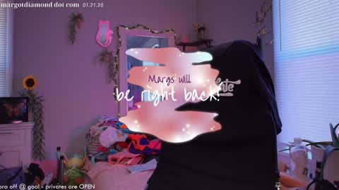 Snapshot of margotdiamond chatting on 01-21-25, 08:11 online show from 01-21-25, 08:11