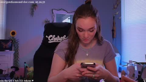 Snapshot of margotdiamond chatting on 02-10-25, 06:13 online show from 02-10-25, 06:13