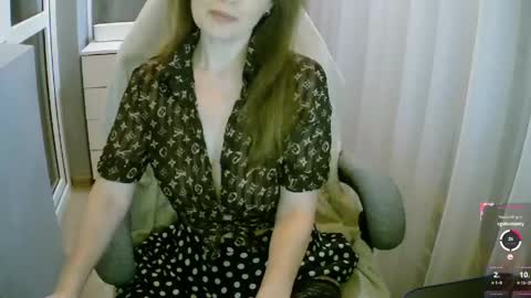Snapshot of mari399 chatting on 05-10-26, 09:42 Mari online show from 05-10-26, 09:42