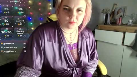 Snapshot of mari_77777 chatting on 01-31-25, 10:20 Mari online show from 01-31-25, 10:20
