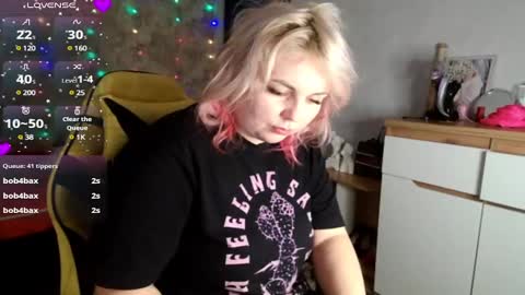 Snapshot of mari_77777 chatting on 02-12-25, 09:31 Mari online show from 02-12-25, 09:31