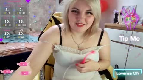 Snapshot of mari_77777 chatting on 03-06-25, 03:35 Mari online show from 03-06-25, 03:35