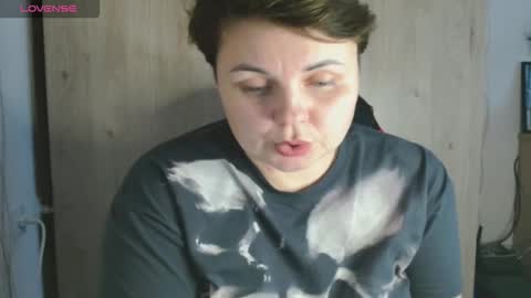 Mari online show from 10-20-25, 07:53