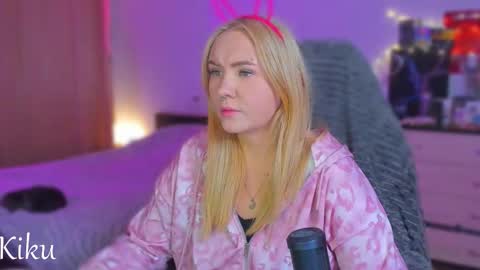 Kiku and Marii - online show from 10-12-25, 06:18