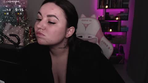 Snapshot of mari_moore7 chatting on 12-27-24, 08:02 mari moore online show from 12-27-24, 08:02