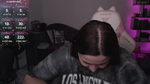 Snapshot of mari_moore7 chatting on 10-14-25, 07:31 mari moore online show from 10-14-25, 07:31