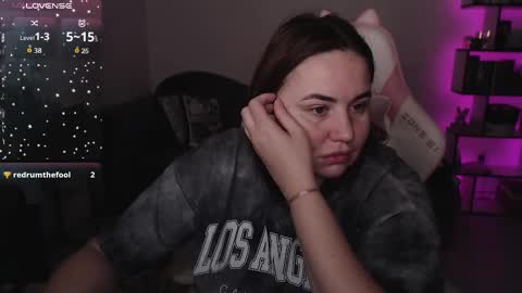 Snapshot of mari_moore7 chatting on 10-19-25, 05:08 mari moore online show from 10-19-25, 05:08