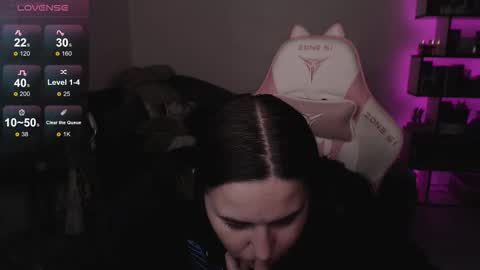 Snapshot of mari_moore7 chatting on 10-27-25, 05:39 mari moore online show from 10-27-25, 05:39