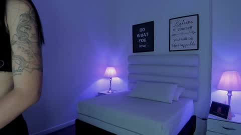 Snapshot of mari_salgado chatting on 01-11-25, 11:23 mari_salgado online show from 01-11-25, 11:23