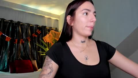 Snapshot of mari_salgado chatting on 10-15-25, 03:56 mari_salgado online show from 10-15-25, 03:56