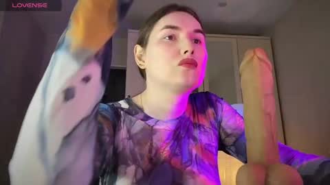 Snapshot of maria_bowie chatting on 05-19-26, 07:04 Maria online show from 05-19-26, 07:04