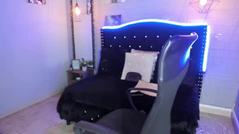 Maria fernanda online show from 12-15-24, 10:18