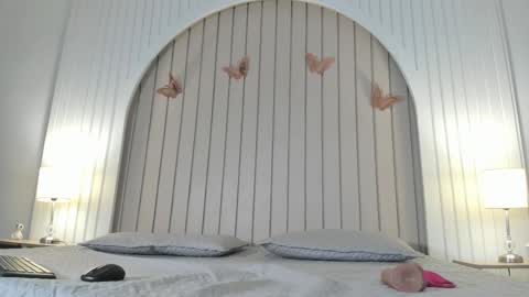 Maria  online show from 10-22-25, 11:10