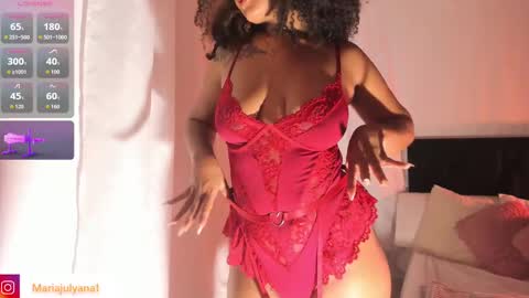 Snapshot of maria_julyana chatting on 09-27-25, 05:56 V A N E S S A online show from 09-27-25, 05:56