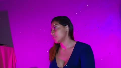 Snapshot of maria_rosee chatting on 05-11-26, 02:45 ELI online show from 05-11-26, 02:45
