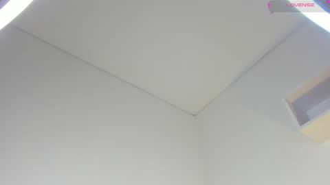 S O F I A  model independent online show from 02-09-25, 09:06