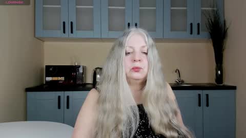 Maria online show from 03-08-26, 02:04