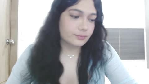 Snapshot of mariabril77 chatting on 10-16-25, 01:56 Call me Mara  online show from 10-16-25, 01:56