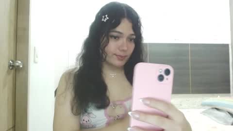 Snapshot of mariabril77 chatting on 10-17-25, 01:46 Call me Mara  online show from 10-17-25, 01:46