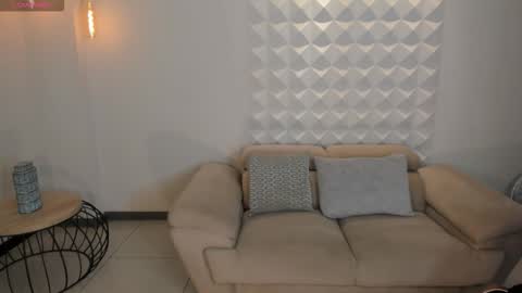 MARIA HERRERA  online show from 10-15-25, 08:53