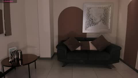 MARIA HERRERA  online show from 10-22-25, 08:52