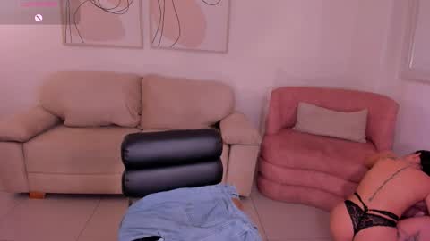 Snapshot of mariaherrera_ chatting on 11-11-25, 09:59 MARIA HERRERA online show from 11-11-25, 09:59