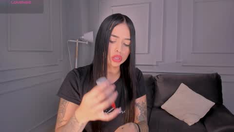 Snapshot of mariaherrera_ chatting on 11-30-25, 05:55 MARIA HERRERA online show from 11-30-25, 05:55