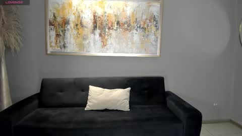 Snapshot of mariaherrera_ chatting on 12-14-25, 06:12 MARIA HERRERA online show from 12-14-25, 06:12