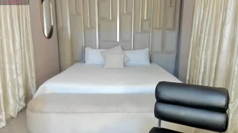 Snapshot of mariaherrera_ chatting on 12-15-25, 07:29 MARIA HERRERA online show from 12-15-25, 07:29