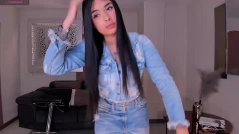 MARIA HERRERA  online show from 03-12-26, 08:48