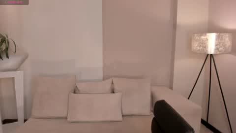 Snapshot of mariaherrera_ chatting on 06-23-26, 06:17 MARIA HERRERA online show from 06-23-26, 06:17