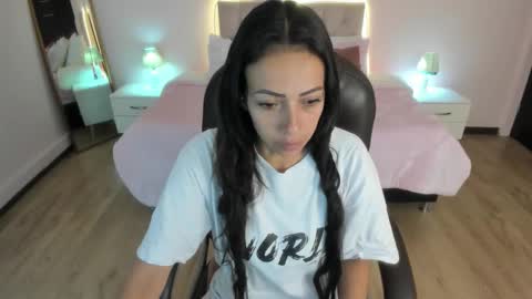 Snapshot of mariam_lopez__ chatting on 03-18-26, 03:09 Mariam online show from 03-18-26, 03:09