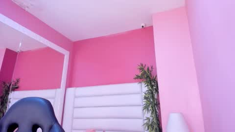 Mariam online show from 10-27-25, 02:48