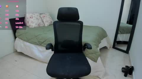 Snapshot of mariamcastillo chatting on 06-12-26, 06:07 Mariam Castiblanco online show from 06-12-26, 06:07
