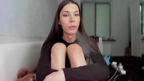 Mariam  online show from 05-08-26, 01:55