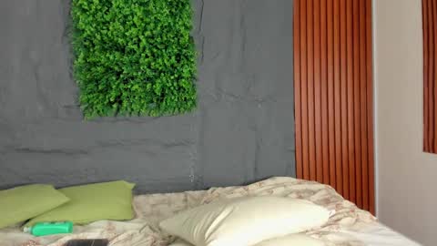 Marian online show from 03-04-25, 05:03