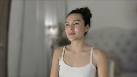 Snapshot of marian_skinny chatting on 07-21-26, 04:59 Marian online show from 07-21-26, 04:59