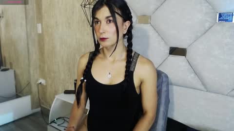 Mariana online show from 04-12-26, 11:37