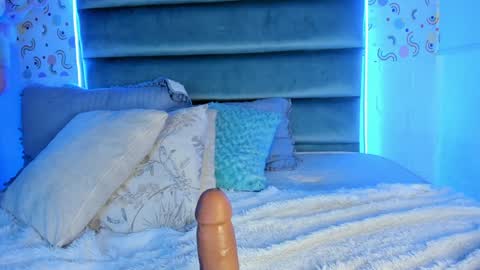 Snapshot of mariana_babe_ chatting on 12-21-24, 03:42 mariana_babe_ online show from 12-21-24, 03:42